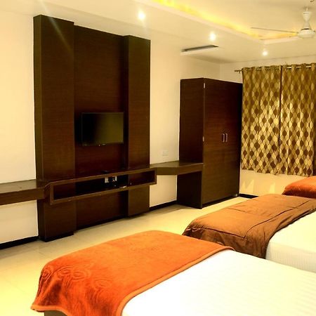 Hotel Shriram Ujjain Extérieur photo