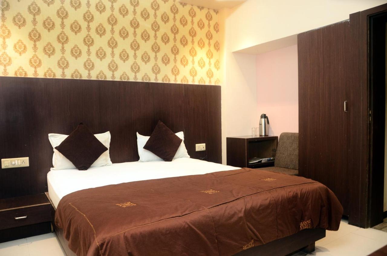 Hotel Shriram Ujjain Extérieur photo