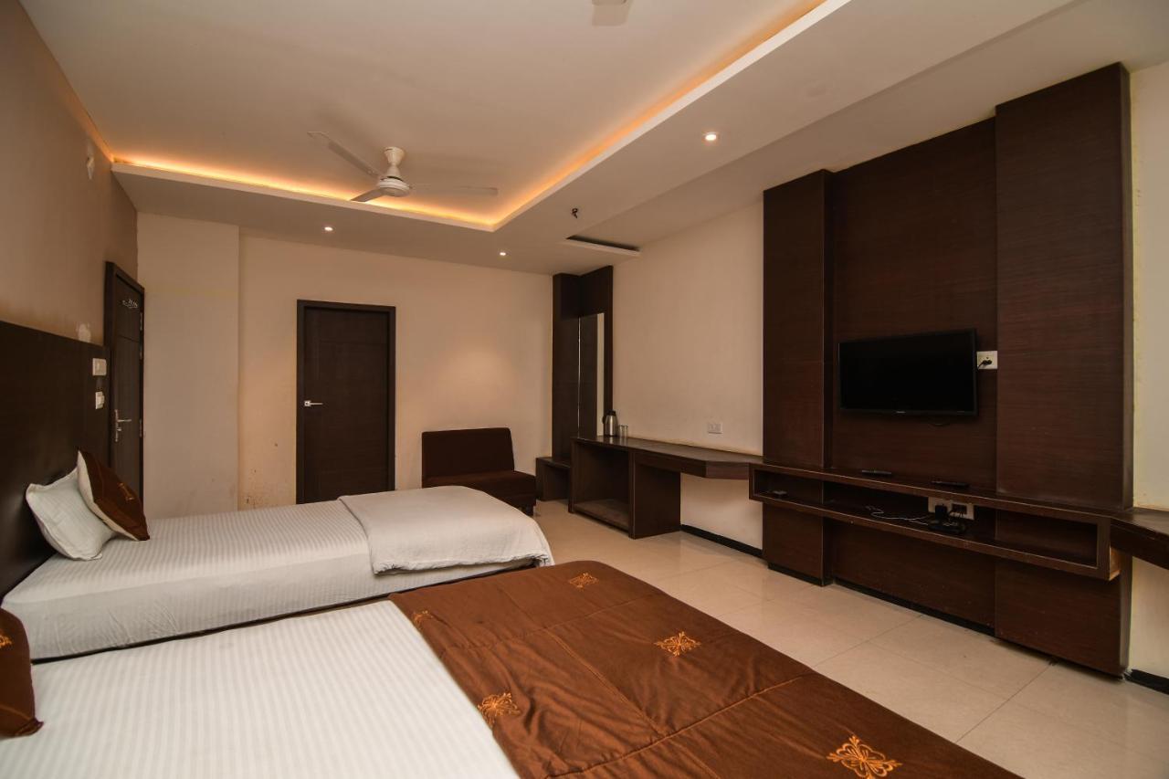 Hotel Shriram Ujjain Extérieur photo
